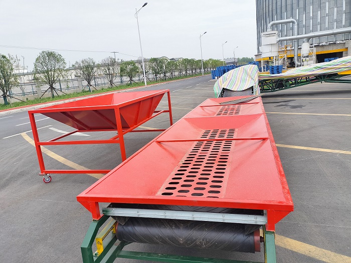 移動式輸送機(jī)